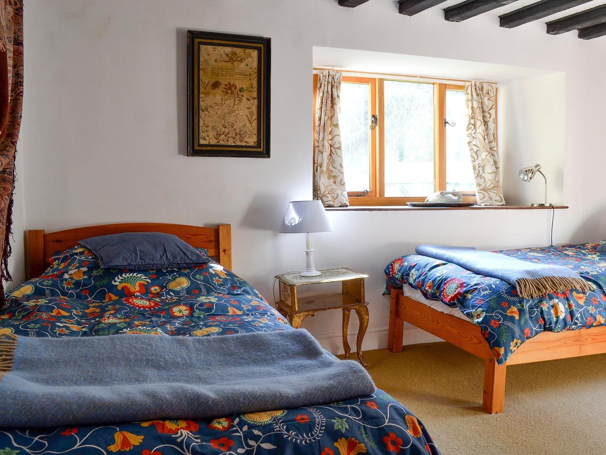 Driftcombe Farmhouse Bisley  Ngoại thất bức ảnh